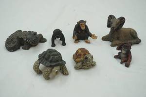 lot 82 image: Safari Animal Figurine Lot