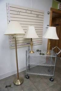 lot 102 image: 2 Matching Brass Lamps & Brass Floor Lamp