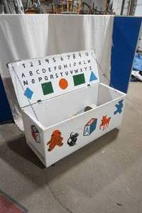 lot 125 image: Vintage Hand Painted Wooden Toy Box Bench with Toys