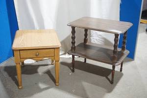 lot 126 image: 2 Side Tables