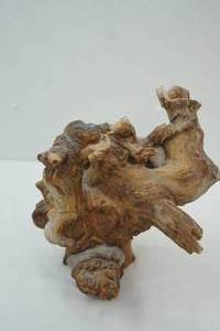 lot 154 image: Driftwood Bear Carving