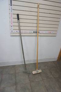 lot 213 image: Deck Brush & Scraper