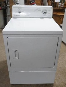 lot 221 image: Speed Queen Dryer