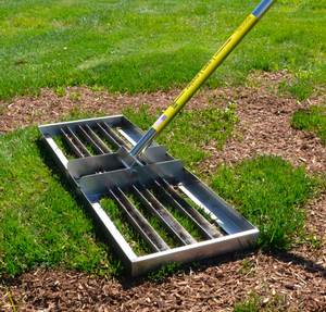 lot 131 image: Brand New Rocklin Industry Lawn Leveling Rake 30x10 $99.99 Retail
