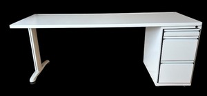 lot 21 image: White Office Desk with 3-Drawer Pedestal