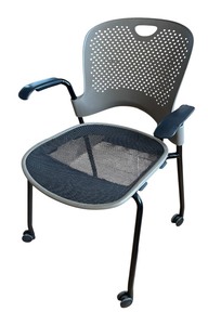lot 73 image: Herman Miller Caper Office Chair