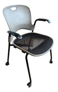 lot 76 image: Herman Miller Caper Office Chair