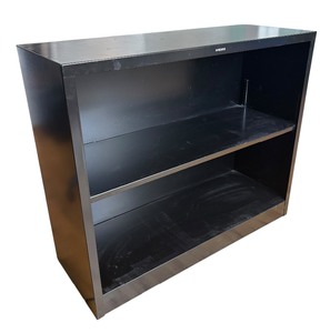 lot 99 image: Hon Shelf