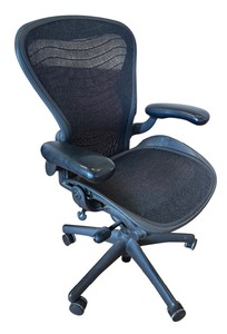 lot 25B image: Herman Miller Aeron Office Chair