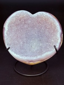 lot 18 image: Delicate Lavender Amethyst druzy heart with custom metal stand. &nbsp12.4 oz.  0.353 kg.