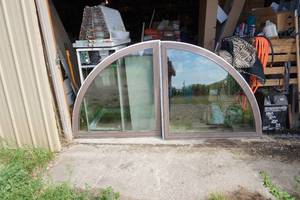 lot 7 image: Vinyl Clad 2 Piece Half Moon Shaped Window