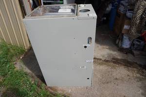 lot 20 image: Kelvinator Model KG6RC Natural Gas Furnace With LP Conversion Kit