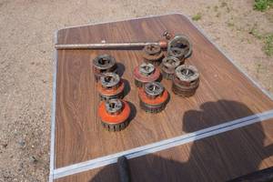 lot 53 image: Ridgid Manual Pipe Threader with 9 Assorted Dies