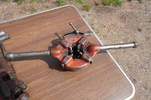 lot 55 image: Ridgid Model 504 Adjustable Pipe Threading Tool