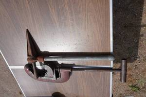 lot 56 image: Ridgid 2 - 4 Pipe Cutter With Reamer