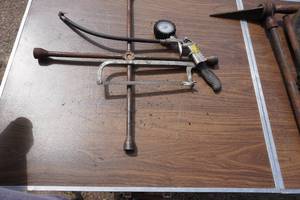 lot 81 image: Lot of Assorted Hand Tools