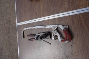 lot 69 image: Pipe Flaring Tool With Hack Saw