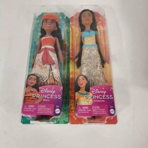 lot 28 image: Lot Of Two New Disney Princess 11 Dolls Pocahontas And Moana 3