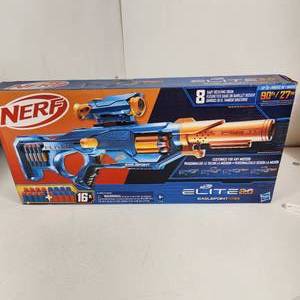 lot 33 image: New Nerf Elite 2.0 Gun 8 Dart Rotating Drum Up To 90ft Detachable Barrel And Scope Great Fun