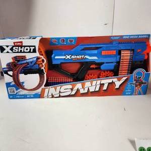 lot 38 image: New Zuru XShot Insanity Mad Mega Barrel Motorized Rage Fire
