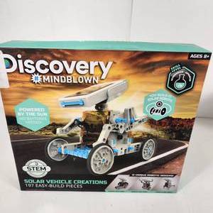 lot 60 image: New Discovery Toy Mindblown Solar Vehicle Creations 197 Easy Build Pieces Ages 8 Great Gift