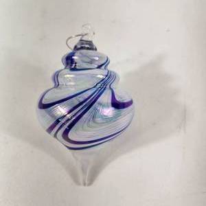 lot 86 image: Beautiful Handcrafted Glass Blown BlueWhite Christmas Ornament New