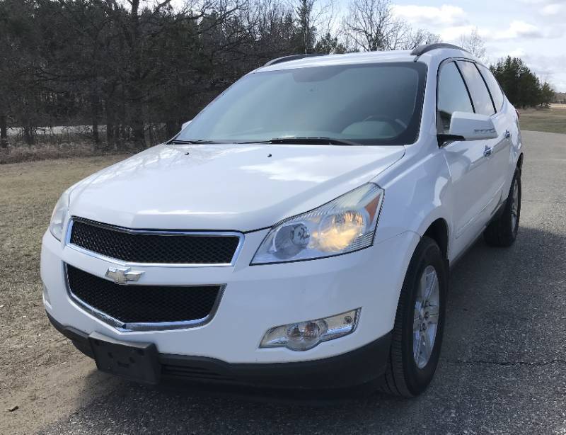 lot 4 image: 2010 Chevy Traverse AWD