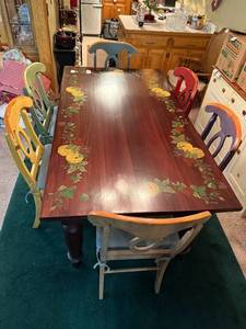 lot 7 image: Dining Room Table with 6 Shabby Chic Painted Chairs