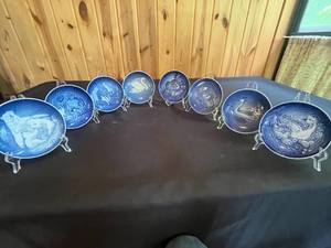 lot 8 image: Set of Royal Copenhagen Bing & Grondahl Mothers Day Collector Plates - one signed