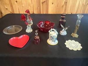 lot 9 image: Collection of Decorative Glass and Ceramic Items with Doily Inc Enesco Musical Eagle Playing Born Free