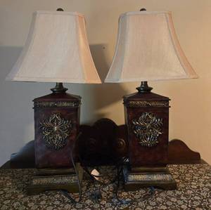 lot 34 image: Pair of Ornate Table Lamps with Beige Shades