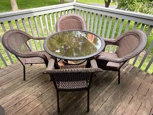 lot 49 image: Wicker Patio Furniture Set with Glass Tabletop
