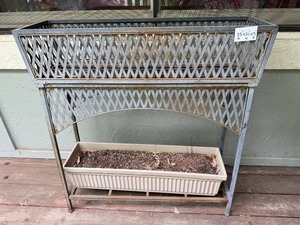 lot 50 image: Metal Plant Stand with Lattice Design and Planter