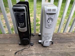 lot 51 image: Pair of Electric Oil-Filled Radiator Heaters - Comfort Zone and Pelonis