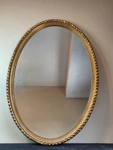 lot 71 image: Vintage Oval Mirror with Ornate Gold Tone Frame