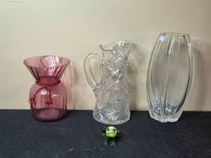 lot 80 image: Artisanal Glass Pieces Pink Vase, Cut Glass Jug, Italian Crystal Vase & Stunning Multi Color Mini Glass Frog