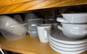lot 128 image: Assorted Collection of Kitchenware including Plates, Bowls, and Plastic Containers