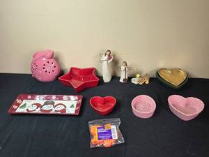 lot 150 image: Holiday Decor Collection Plates, Bowls, and Figurines
