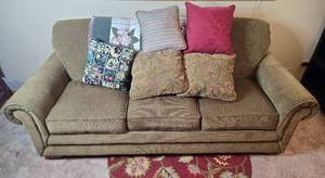 lot 169 image: 3-Seater Sofa with Decorative Pillows and Tapestry
