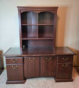 lot 175 image: Traditional Wooden Hutch with Drawers and Shelves