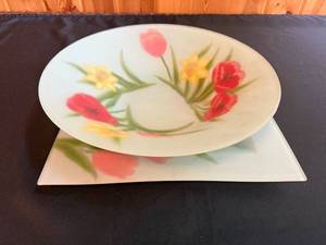 lot 235 image: Floral Frosted Glass Bowl with Plate Set