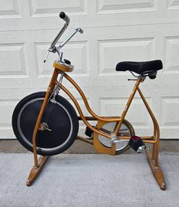 lot 250 image: Schwinn Exercise Bike with Adjustable Tension