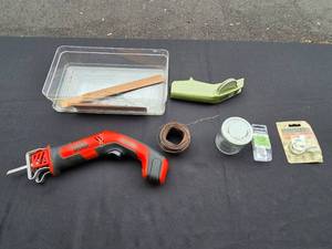 lot 271 image: Black & Decker HandiSaw with Accessories