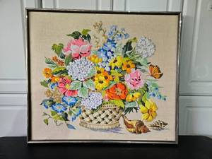 lot 285 image: Large Framed Floral Needlepoint Artwork