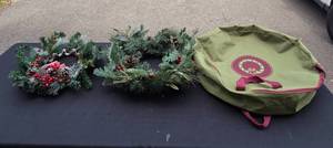 lot 293 image: Set of 2 Holiday Wreaths with Storage Bag
