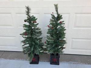 lot 316 image: Pair of 3.5-Foot Pre-Lit Artificial Christmas Pine Trees with Decorative Base