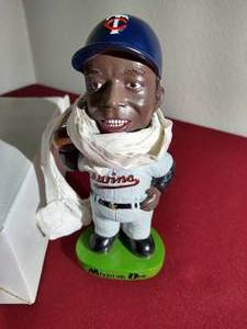 lot 117 image: Tony Oliva Stadium Giveaway Bobblehead With Box