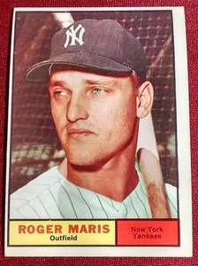 lot 216 image: Nice 1961 Topps Roger Maris Card - Wow