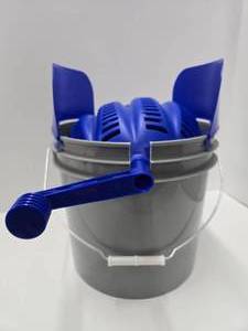 lot 105 image: New Unused QUICK-N-EZ Reloading Media Separator by Frankford Arsenal