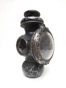 lot 63 image: Antique FORD Automobile Light